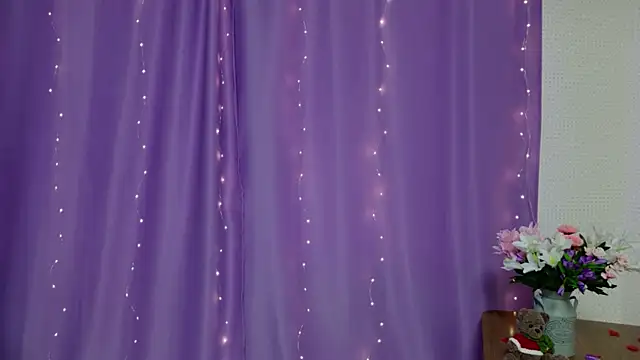 Lana  Cute  online show from 04/21/26, 02:12