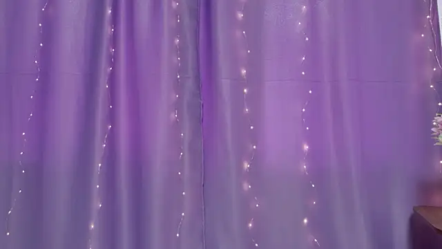 Snapshot of Lana__Cute_ chatting on 05/20/26, 02:23 Lana Cute online show from 05/20/26, 02:23