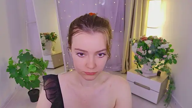 Snapshot of Lana__Cute_ chatting on 07/03/26, 02:34 Lana Cute online show from 07/03/26, 02:34