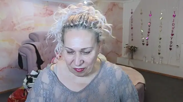 Snapshot of Penelope_Pinky chatting on 11/03/25, 11:11 Penelope Pinky online show from 11/03/25, 11:11