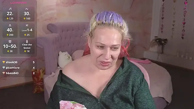 Snapshot of Penelope_Pinky chatting on 12/19/25, 10:33 Penelope Pinky online show from 12/19/25, 10:33