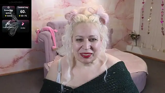 Snapshot of Penelope_Pinky chatting on 04/30/26, 12:44 Penelope Pinky online show from 04/30/26, 12:44