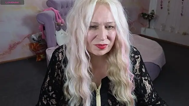 Snapshot of Penelope_Pinky chatting on 05/28/26, 02:14 Penelope Pinky online show from 05/28/26, 02:14