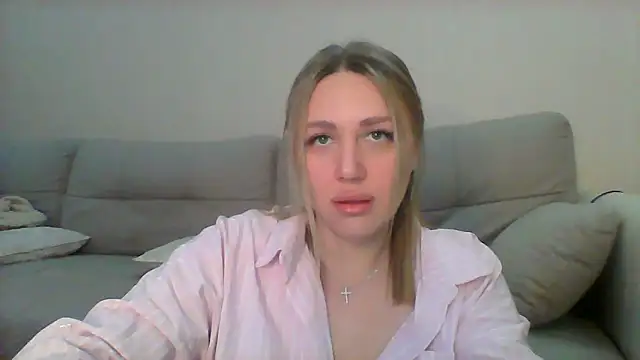 Snapshot of VickyLove047 chatting on 09/22/25, 03:58 VickyLove047 online show from 09/22/25, 03:58