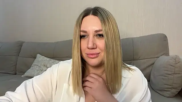 Snapshot of VickyLove047 chatting on 09/28/25, 09:25 VickyLove047 online show from 09/28/25, 09:25