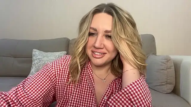 Snapshot of VickyLove047 chatting on 10/09/25, 07:28 VickyLove047 online show from 10/09/25, 07:28