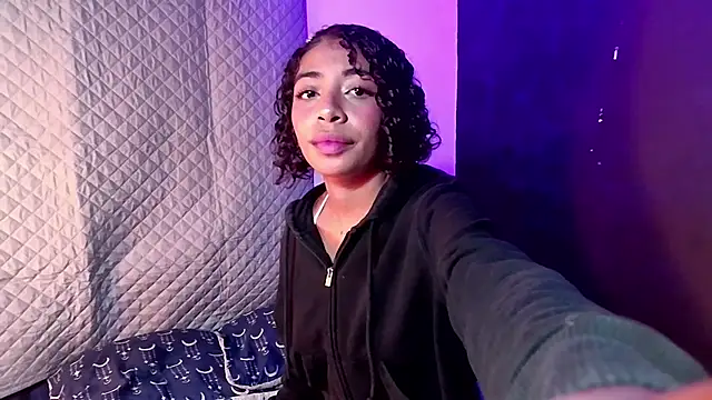 Snapshot of anais_tgn chatting on 02/19/25, 06:00 anais tgn online show from 02/19/25, 06:00