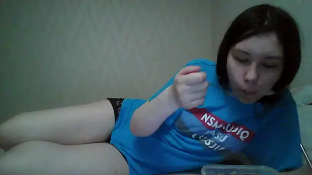 Snapshot of pink_pikachu_ chatting on 06/22/26, 08:17 pink pikachu online show from 06/22/26, 08:17