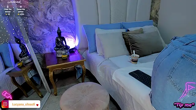 LucyanaSilva online show from 02/11/25, 11:10