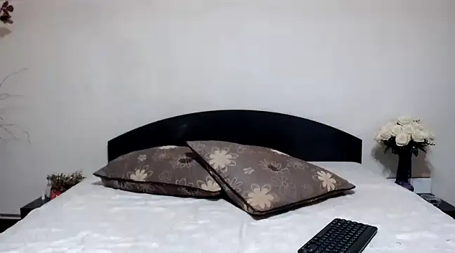 EveeRose online show from 12/29/24, 06:35