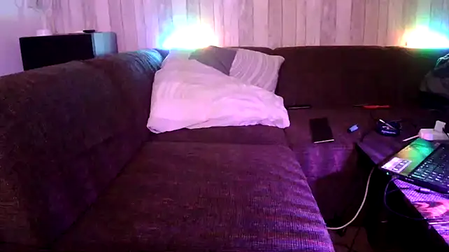 Snapshot of TinyDickBear chatting on 01/31/25, 09:59 TinyDickBear online show from 01/31/25, 09:59