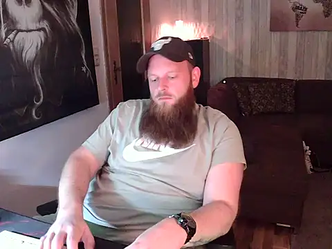 Snapshot of TinyDickBear chatting on 02/23/25, 09:16 TinyDickBear online show from 02/23/25, 09:16