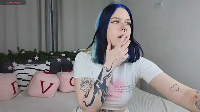 tender kiitty online show from 12/20/25, 03:19