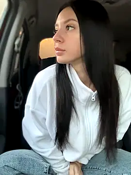 JulliaVegas online show from 10/12/25, 01:15