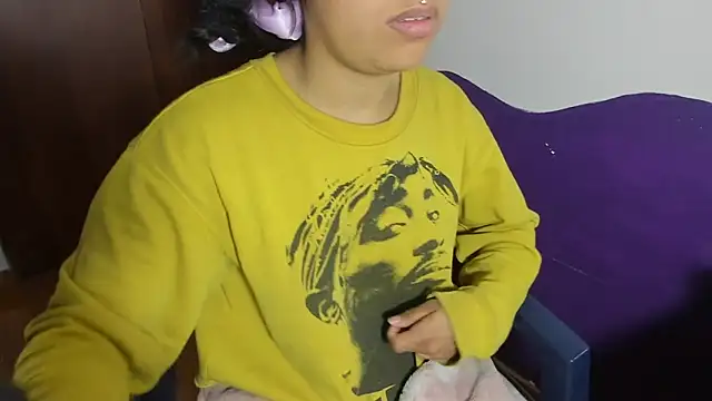 Natymontiell  online show from 12/21/24, 01:21