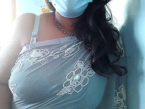 Snapshot of Tamilsathya2024 chatting on 12/27/24, 03:31 Tamilsathya2024 online show from 12/27/24, 03:31