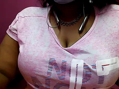 Snapshot of Tamilsathya2024 chatting on 02/12/25, 04:33 Tamilsathya2024 online show from 02/12/25, 04:33