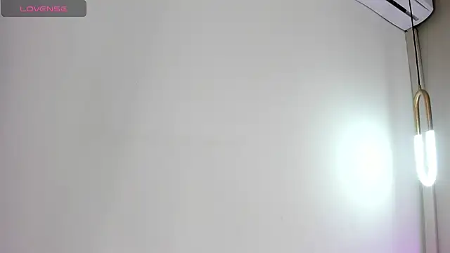 Snapshot of CharlotteDupontt chatting on 01/25/25, 01:19 CharlotteDupontt online show from 01/25/25, 01:19