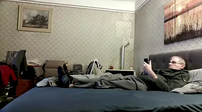 Snapshot of farock chatting on 12/23/24, 12:25 farock online show from 12/23/24, 12:25