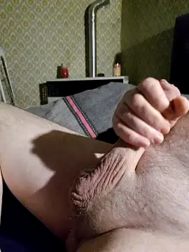 Snapshot of farock chatting on 12/30/24, 11:28 farock online show from 12/30/24, 11:28