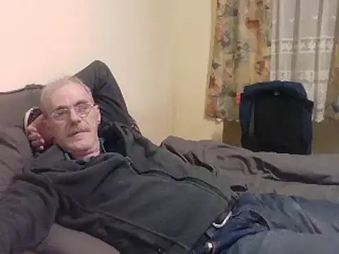 Snapshot of farock chatting on 01/08/25, 09:55 farock online show from 01/08/25, 09:55