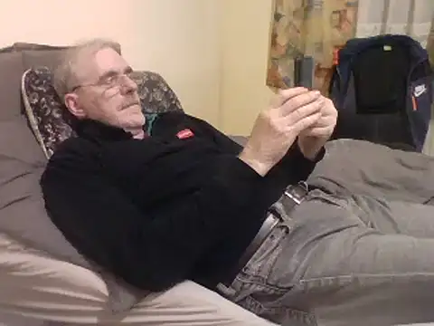 Snapshot of farock chatting on 01/12/25, 04:18 farock online show from 01/12/25, 04:18