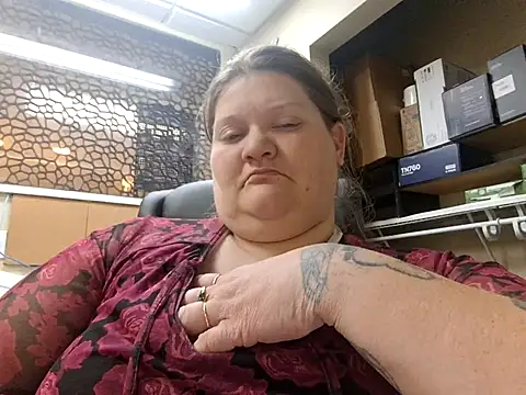 chrissybear84 online show from 02/01/26, 07:01