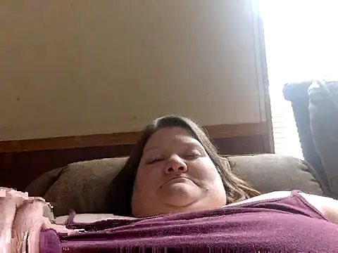 chrissybear84 online show from 02/18/26, 06:59