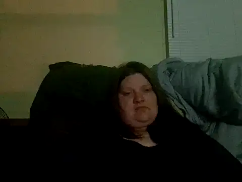chrissybear84 online show from 03/18/26, 11:13