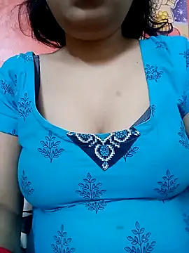 Snapshot of sunita-doll chatting on 10/14/25, 01:39 sunita-doll online show from 10/14/25, 01:39