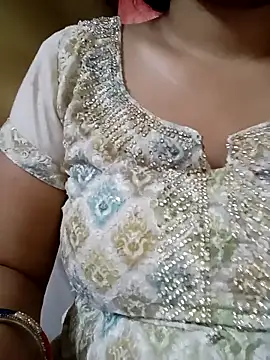 sunita-doll online show from 03/09/26, 01:42