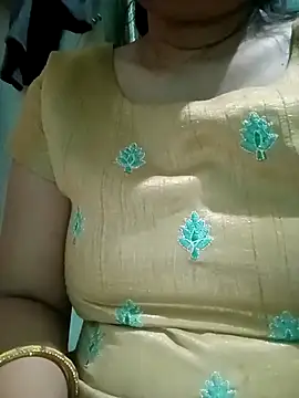 Snapshot of sunita-doll chatting on 04/07/26, 06:41 sunita-doll online show from 04/07/26, 06:41