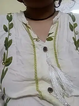 Snapshot of sunita-doll chatting on 07/11/26, 10:40 sunita-doll online show from 07/11/26, 10:40