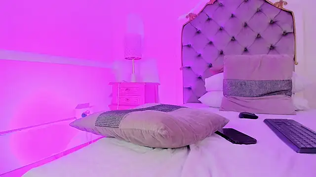 rebeca watsson online show from 11/27/25, 07:49