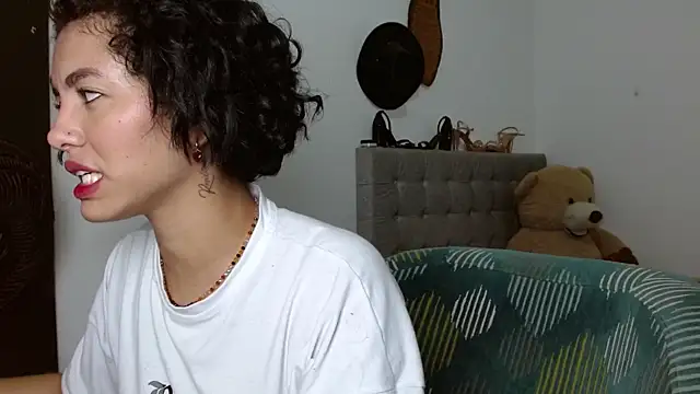 Sexy Lia  online show from 04/28/26, 02:10