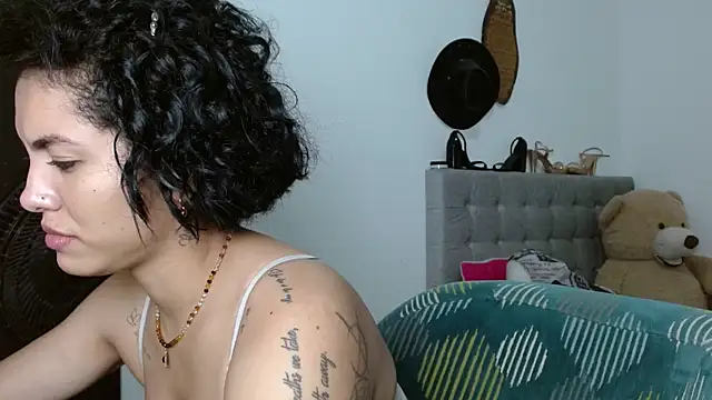 Sexy Lia  online show from 05/05/26, 04:53