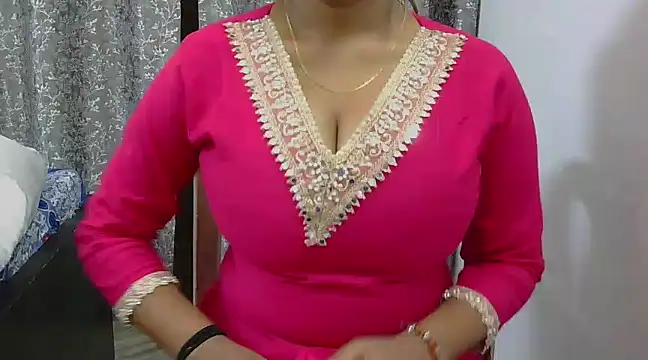Snapshot of chavi_12 chatting on 02/16/25, 05:26 chavi 12 online show from 02/16/25, 05:26