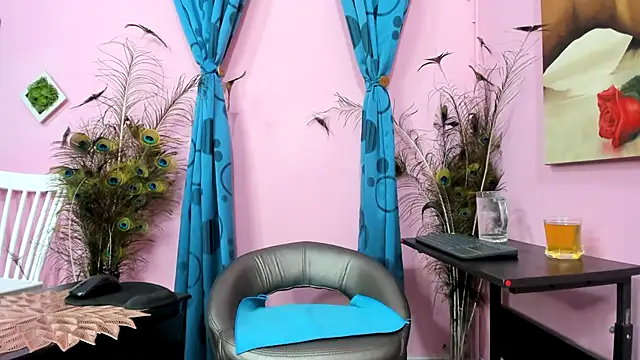 miss--flora online show from 09/29/25, 03:06