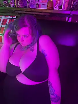 SleazeLouize online show from 02/10/25, 06:09