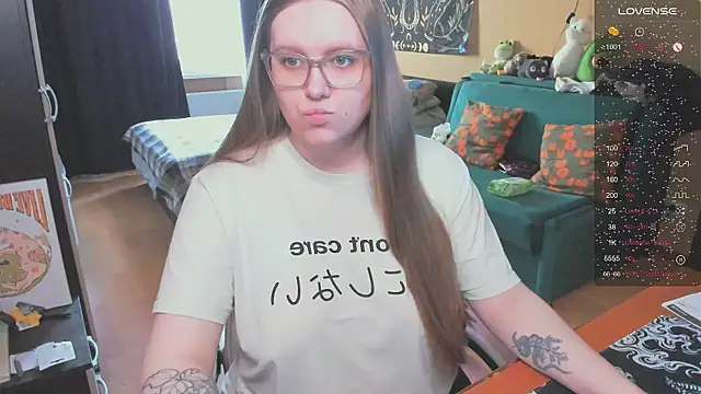 Alice Dreamgirl  online show from 03/28/26, 10:48