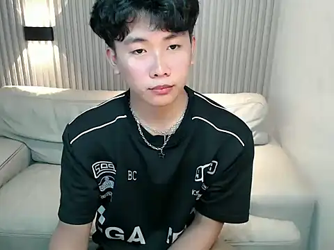 Snapshot of dangerzone0122 chatting on 10/04/25, 05:33 dangerzone0122 online show from 10/04/25, 05:33