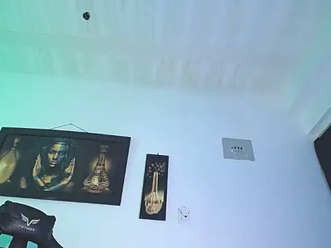 NikolSexyHot online show from 05/19/26, 07:42