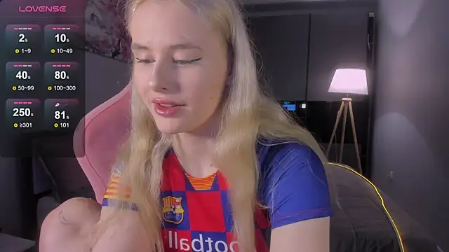 Molly Toads online show from 01/29/25, 05:13