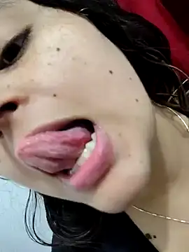 Snapshot of Miss_balloonsmila chatting on 12/29/24, 08:48 Miss balloonsmila online show from 12/29/24, 08:48