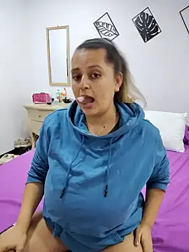 Snapshot of Miss_balloonsmila chatting on 02/05/25, 09:18 Miss balloonsmila online show from 02/05/25, 09:18