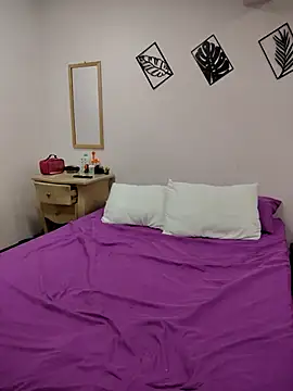 Snapshot of Miss_balloonsmila chatting on 02/19/25, 09:47 Miss balloonsmila online show from 02/19/25, 09:47