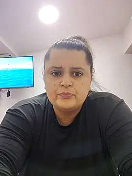 Snapshot of Miss_balloonsmila chatting on 10/17/25, 02:04 Miss balloonsmila online show from 10/17/25, 02:04