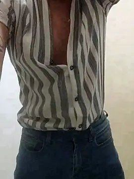 Snapshot of GamerQuinn chatting on 12/30/24, 12:32 GamerQuinn online show from 12/30/24, 12:32