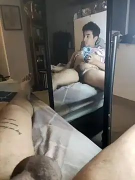 Snapshot of GamerQuinn chatting on 01/21/25, 12:39 GamerQuinn online show from 01/21/25, 12:39