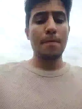 Snapshot of GamerQuinn chatting on 02/11/25, 01:30 GamerQuinn online show from 02/11/25, 01:30